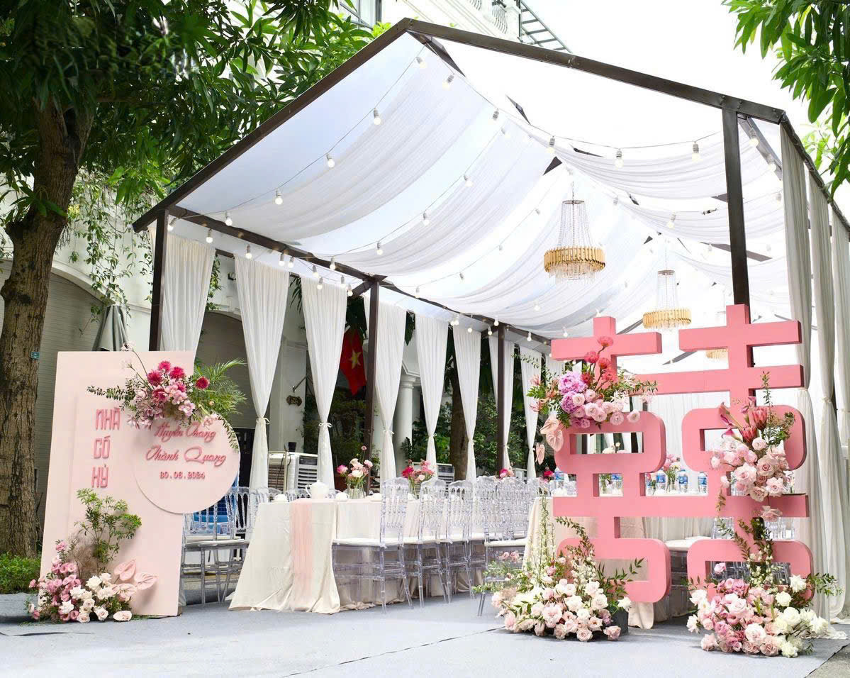 Rạp cưới Dựng hệ khung  theo diện tích thực tế tông Trắng 